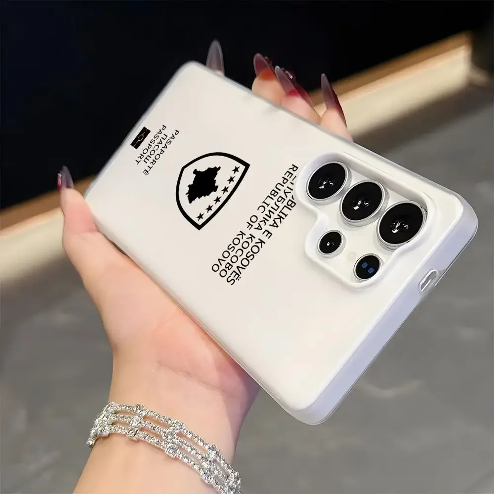 Etui na telefon z logo Kosowa, – Samsung Galaxy S24 recenzja i cena